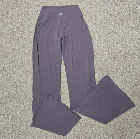 Oner Active SoftMotion Flared Bottoms - Vintage Purple size XS, REGULAR LENGTH - Picture 4 of 6